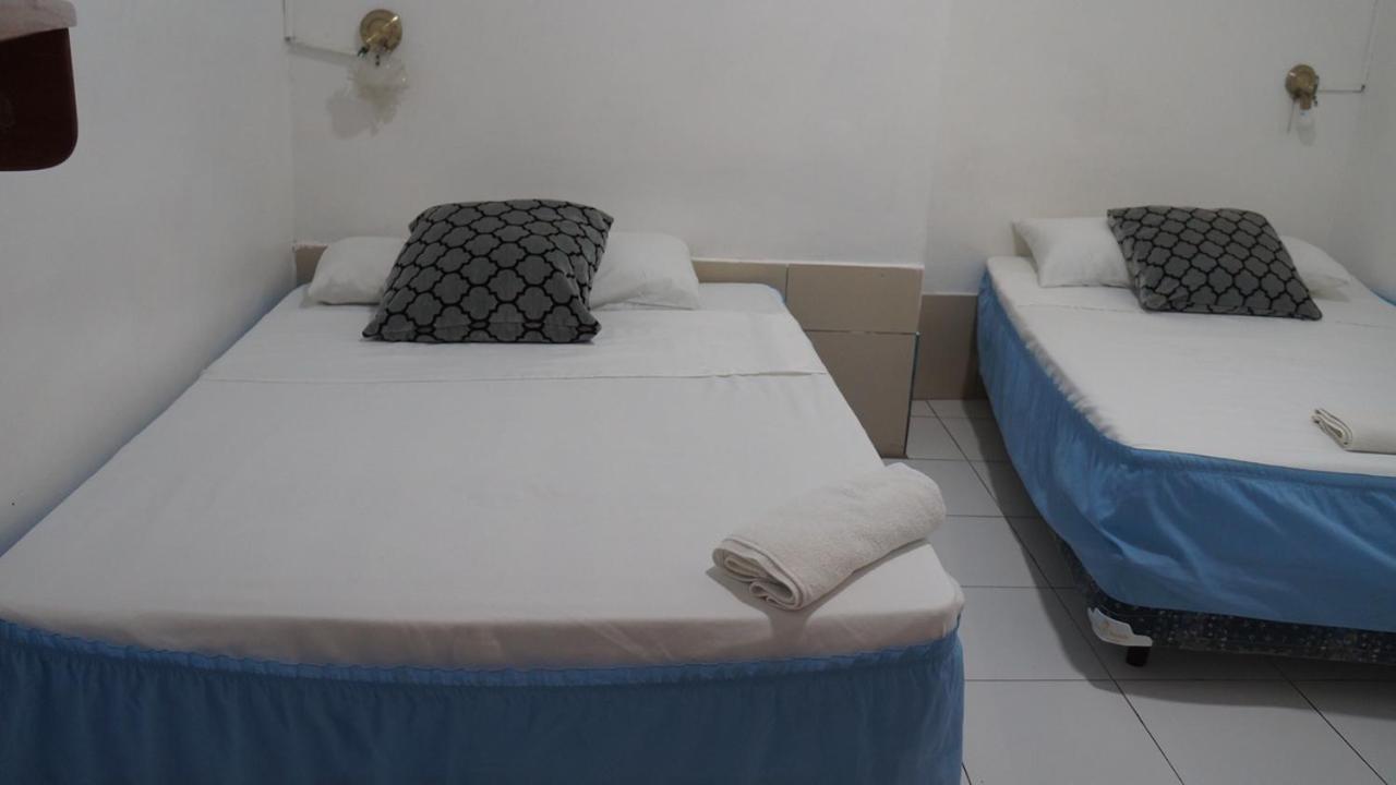 Hostal Marysol プエルトアヨラ エクステリア 写真