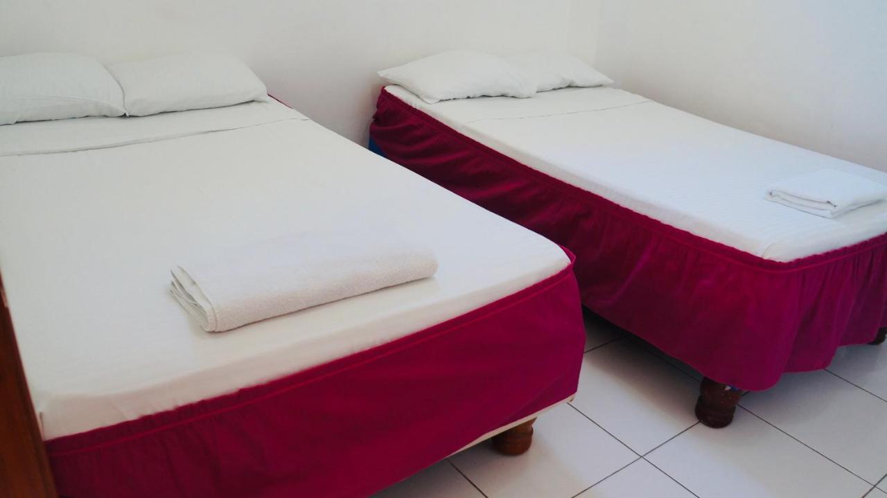 Hostal Marysol プエルトアヨラ エクステリア 写真